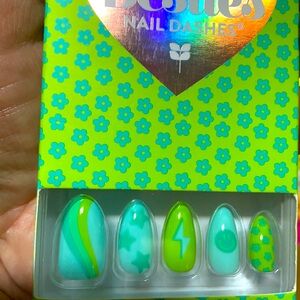 Colorful Nail Dashes Set red aspen